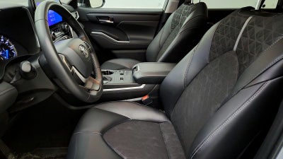 2024 Toyota Highlander Hybrid XLE