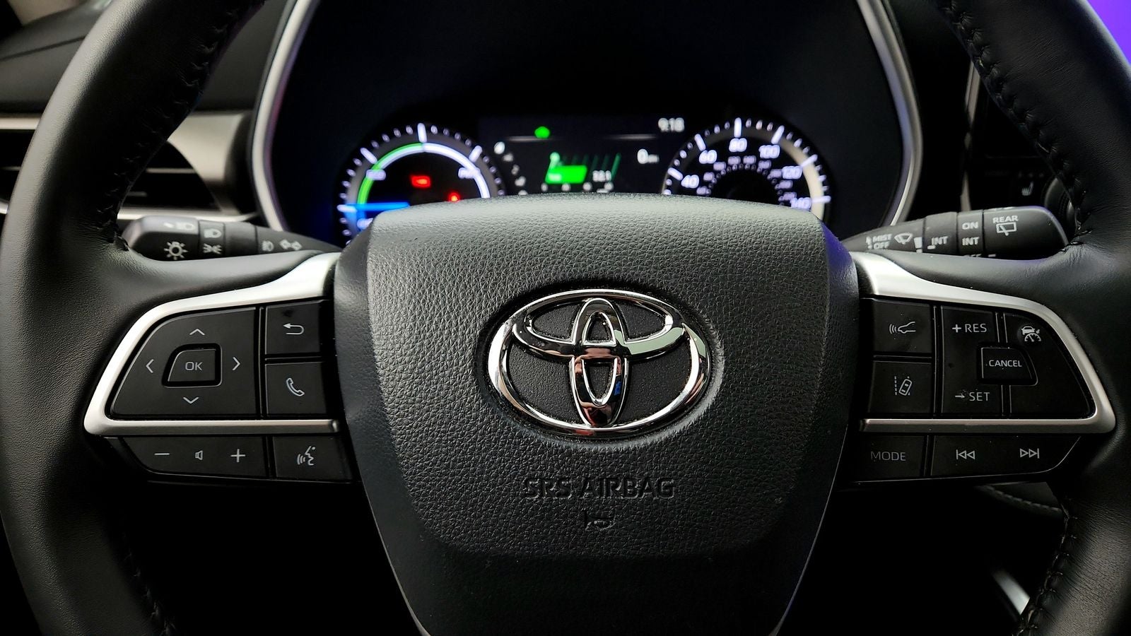 2024 Toyota Highlander Hybrid XLE