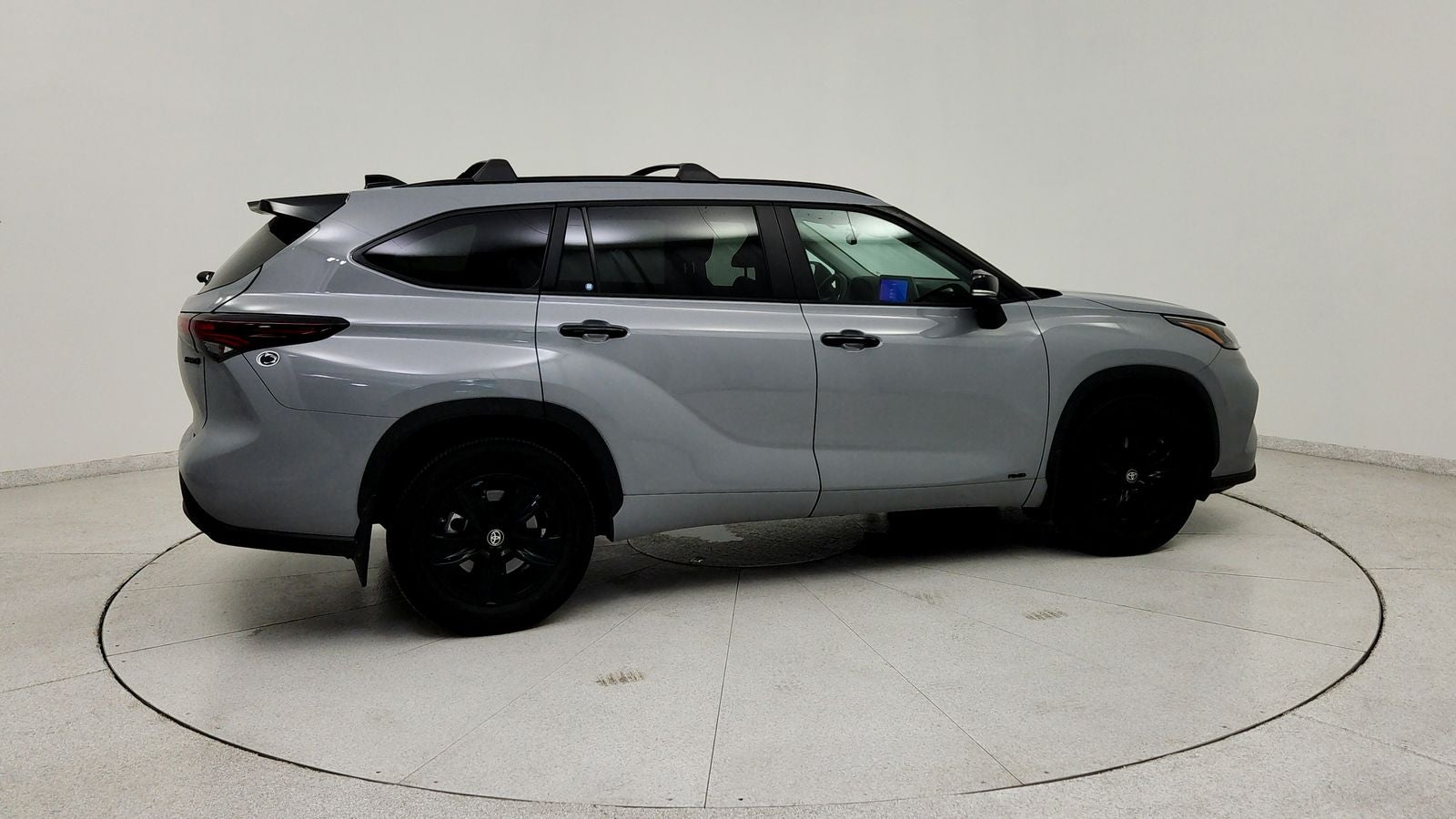 2024 Toyota Highlander Hybrid XLE