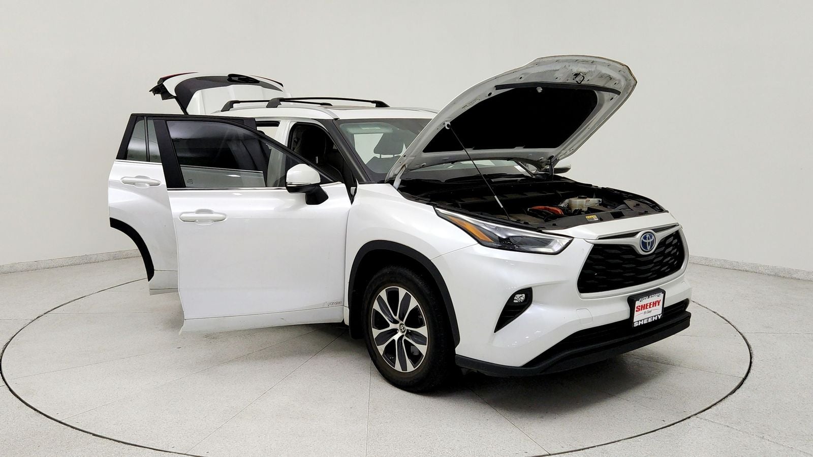 2023 Toyota Highlander Hybrid XLE