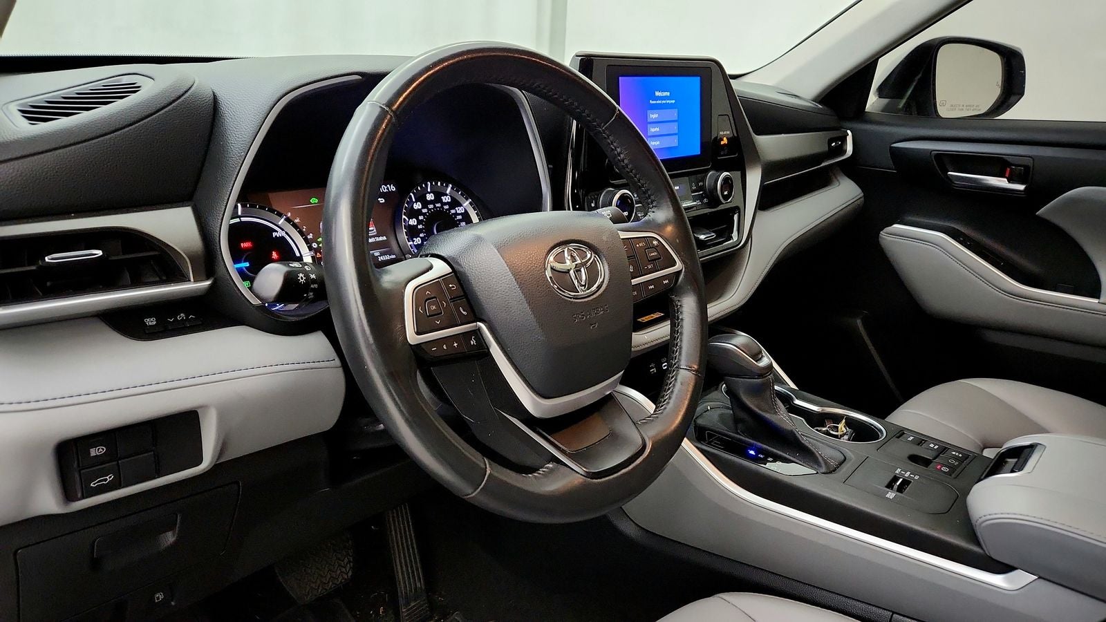 2023 Toyota Highlander Hybrid XLE