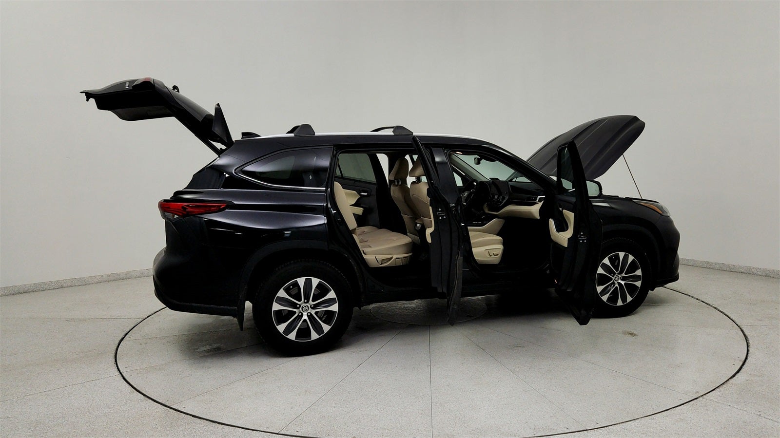 2023 Toyota Highlander Hybrid XLE