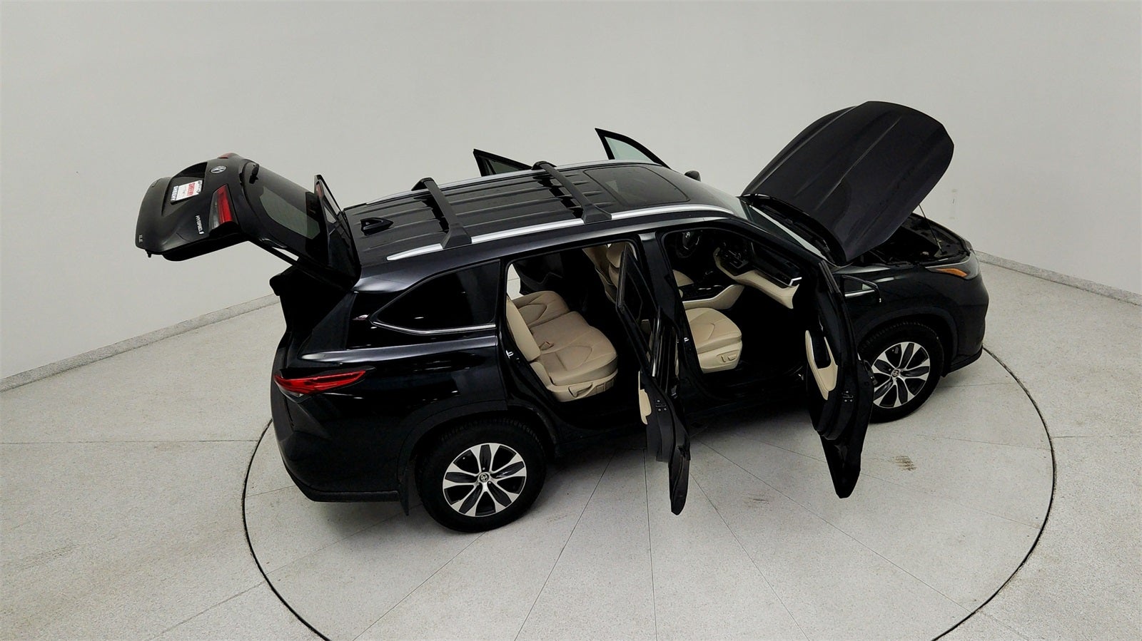 2023 Toyota Highlander Hybrid XLE