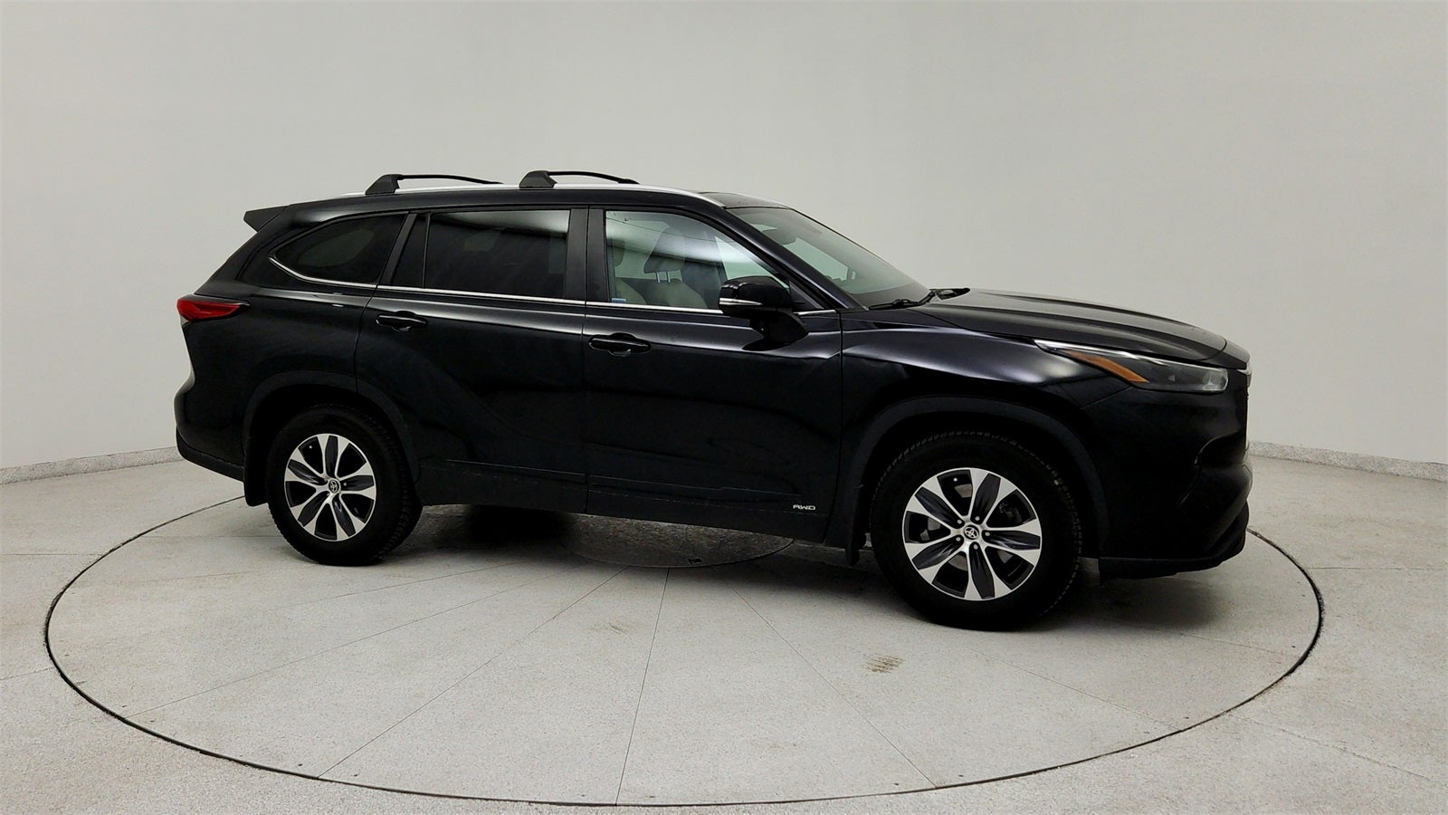2023 Toyota Highlander Hybrid XLE