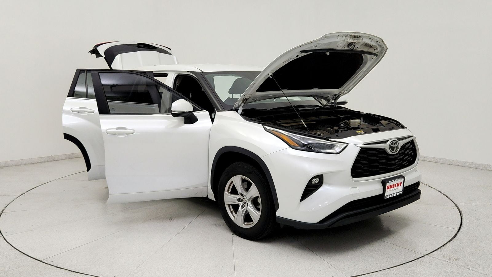 2023 Toyota Highlander LE