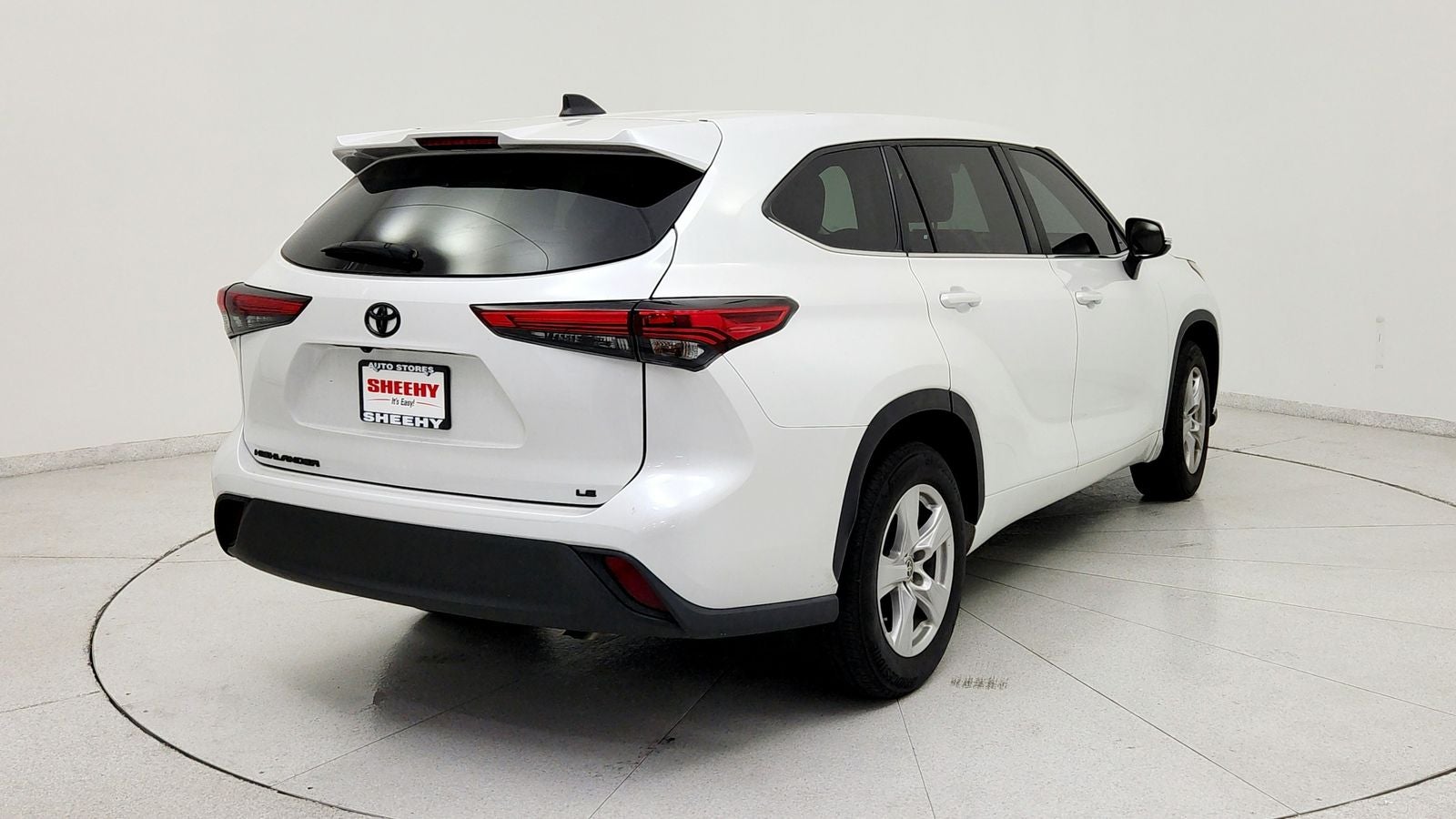 2023 Toyota Highlander LE