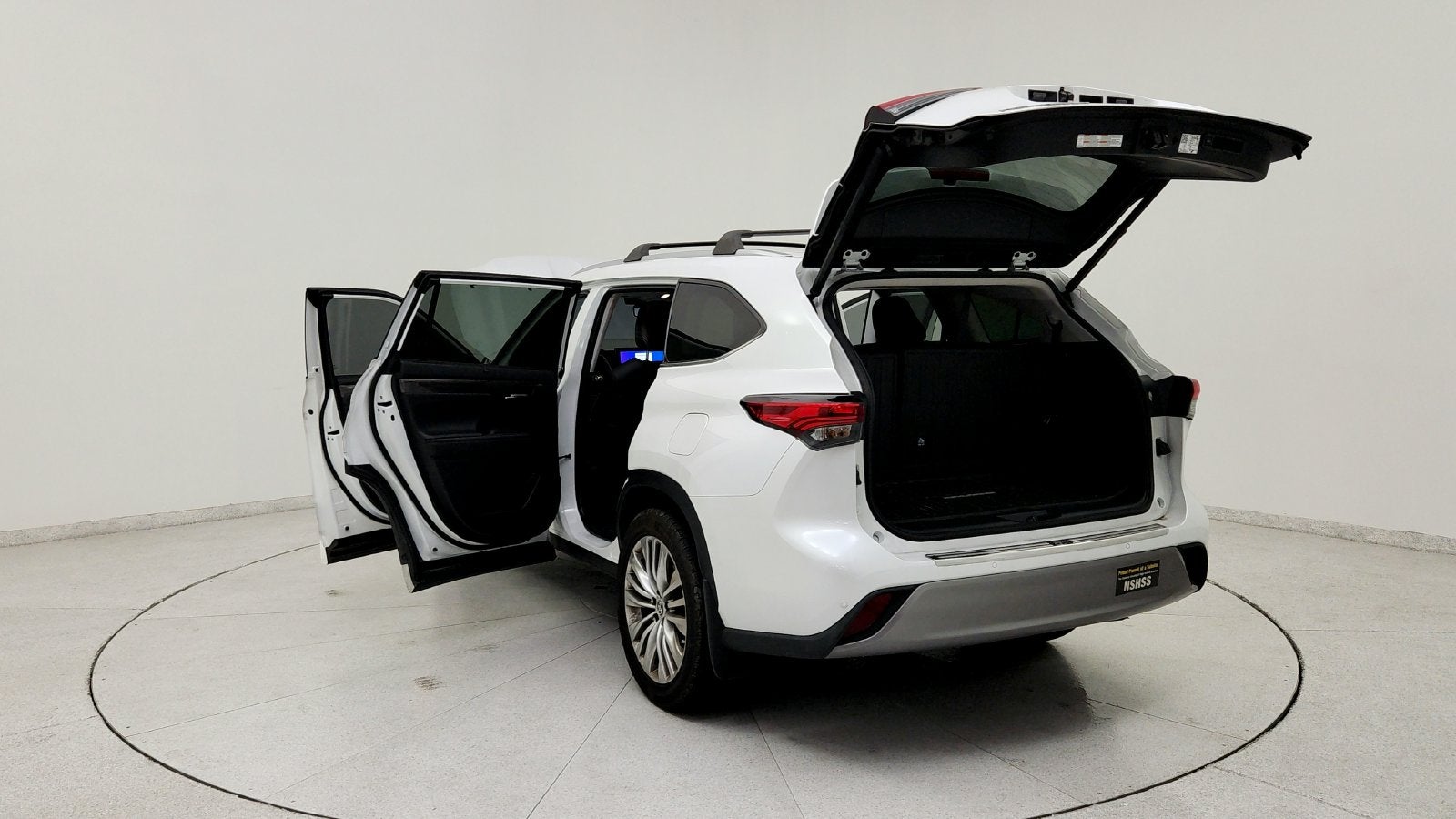 2023 Toyota Highlander Platinum