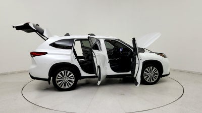 2023 Toyota Highlander Platinum