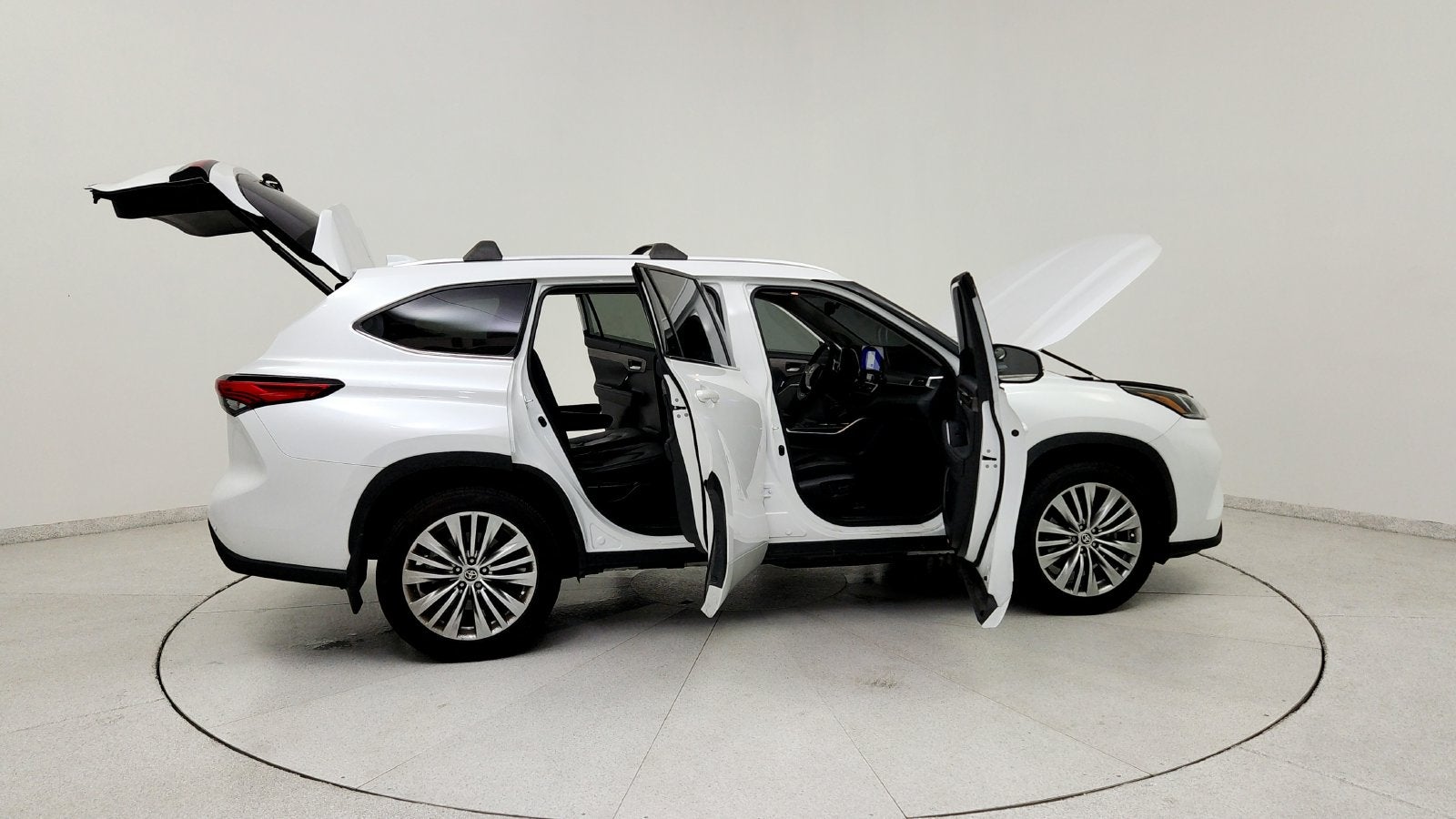 2023 Toyota Highlander Platinum