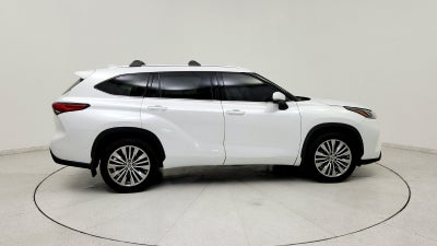 2023 Toyota Highlander Platinum