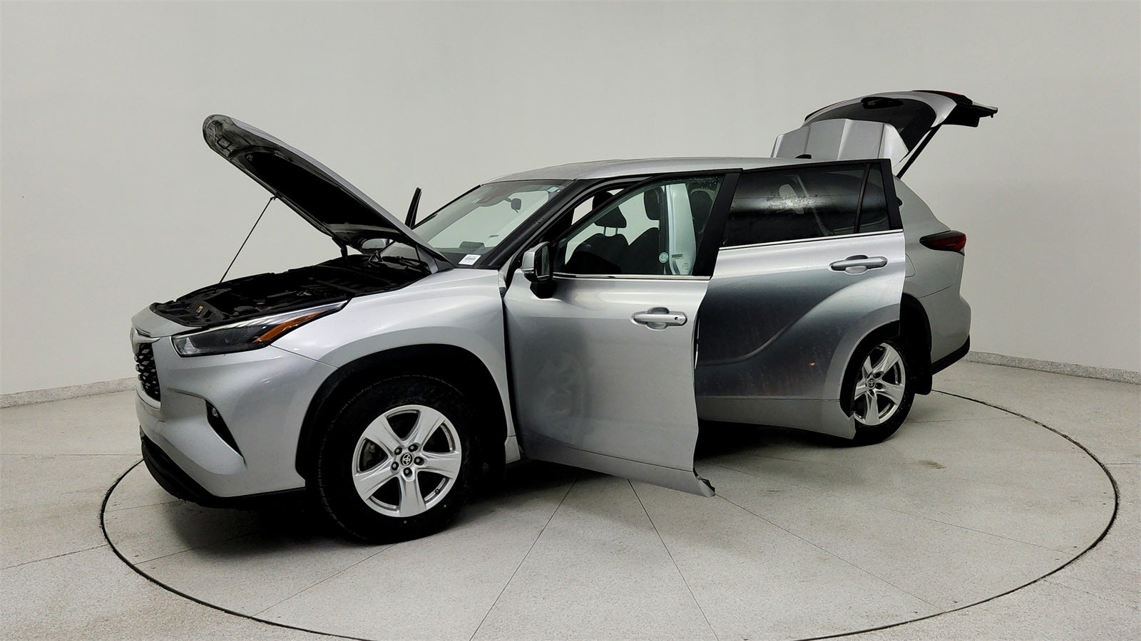 2024 Toyota Highlander LE