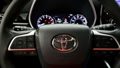 2023 Toyota Highlander XSE