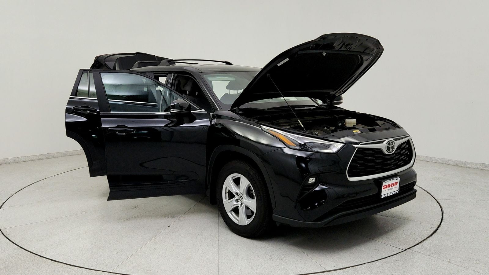 2023 Toyota Highlander LE