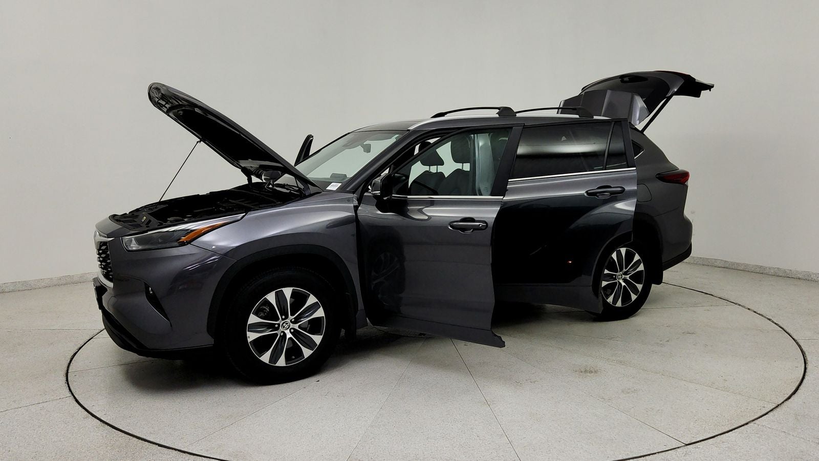 2024 Toyota Highlander LE