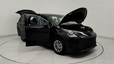 2024 Toyota Sienna LE 8 Passenger