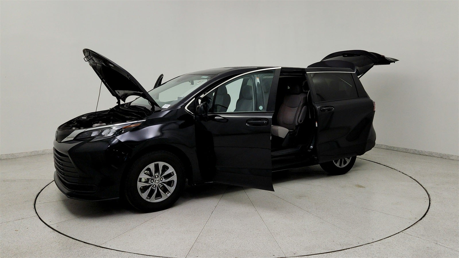 2024 Toyota Sienna LE 8 Passenger