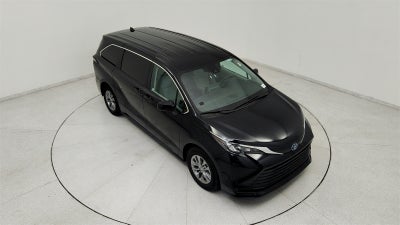 2024 Toyota Sienna LE 8 Passenger