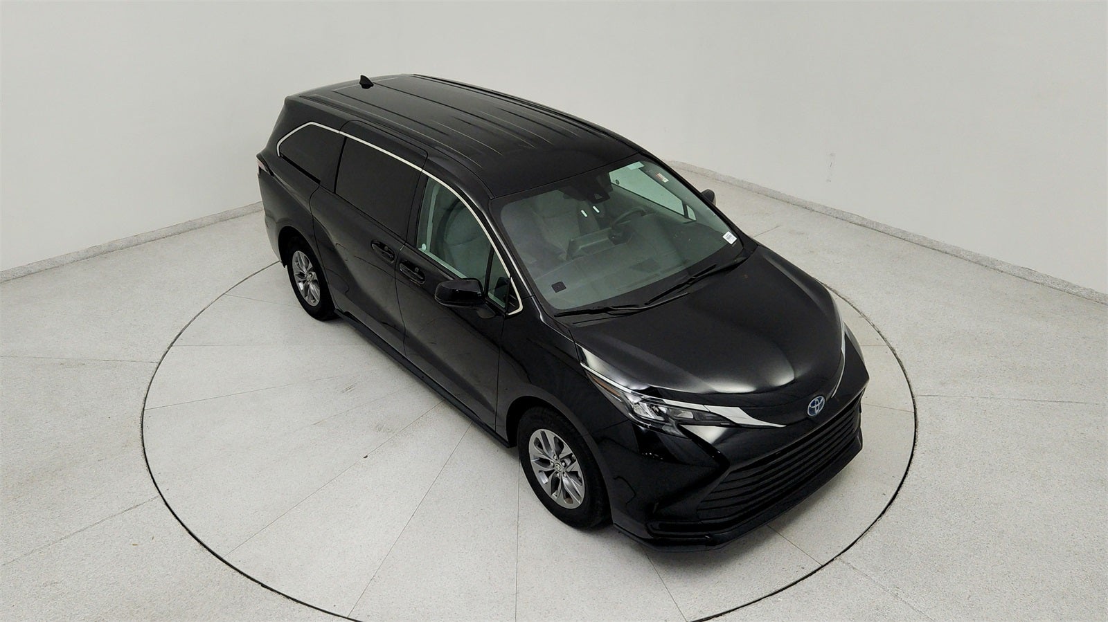 2024 Toyota Sienna LE 8 Passenger