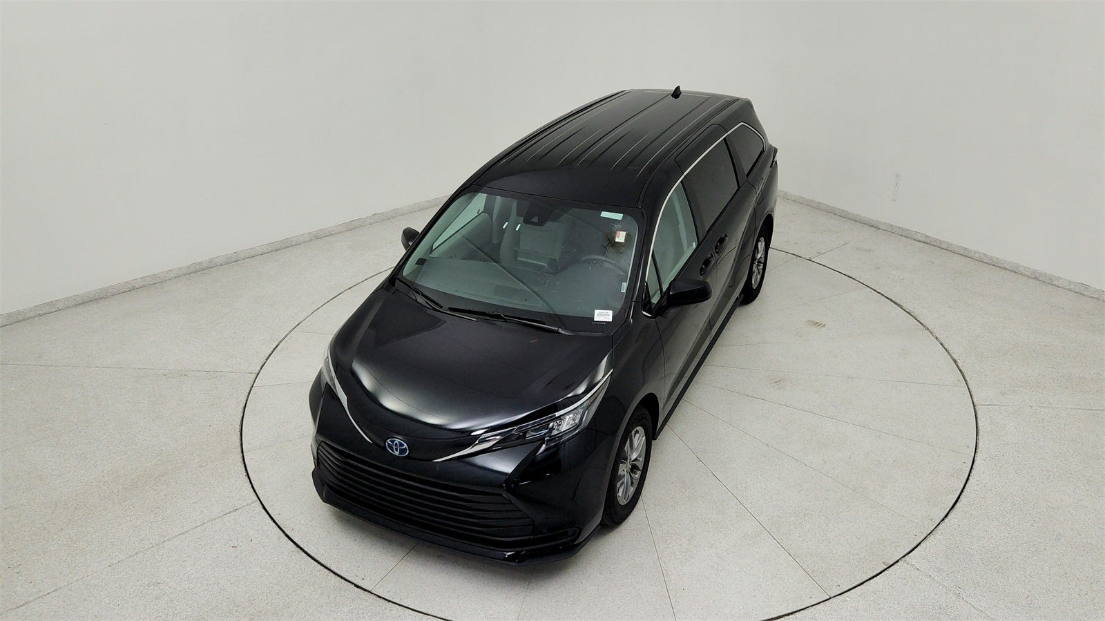 2024 Toyota Sienna LE 8 Passenger