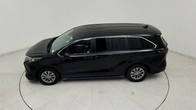 2024 Toyota Sienna LE 8 Passenger