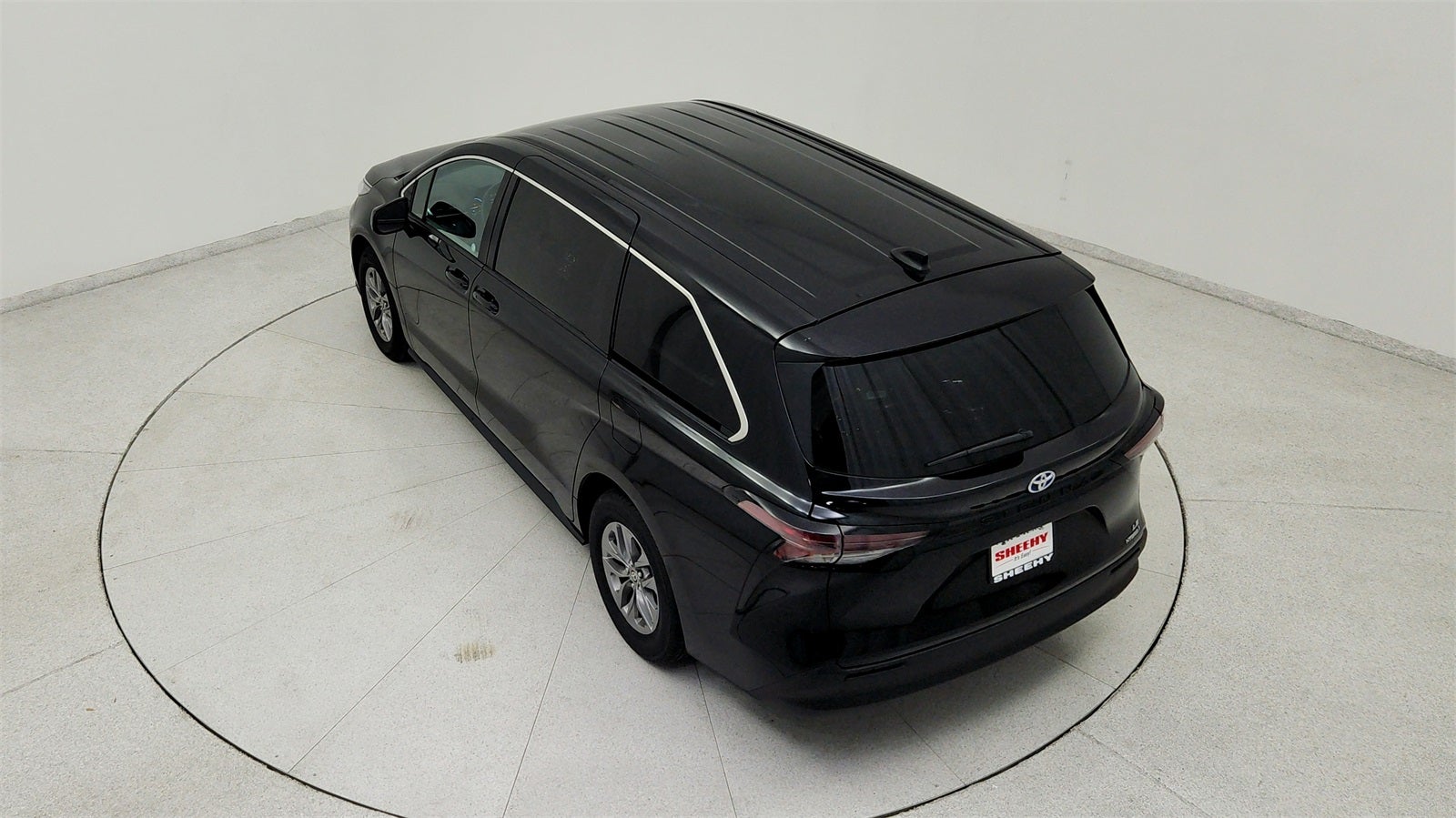 2024 Toyota Sienna LE 8 Passenger