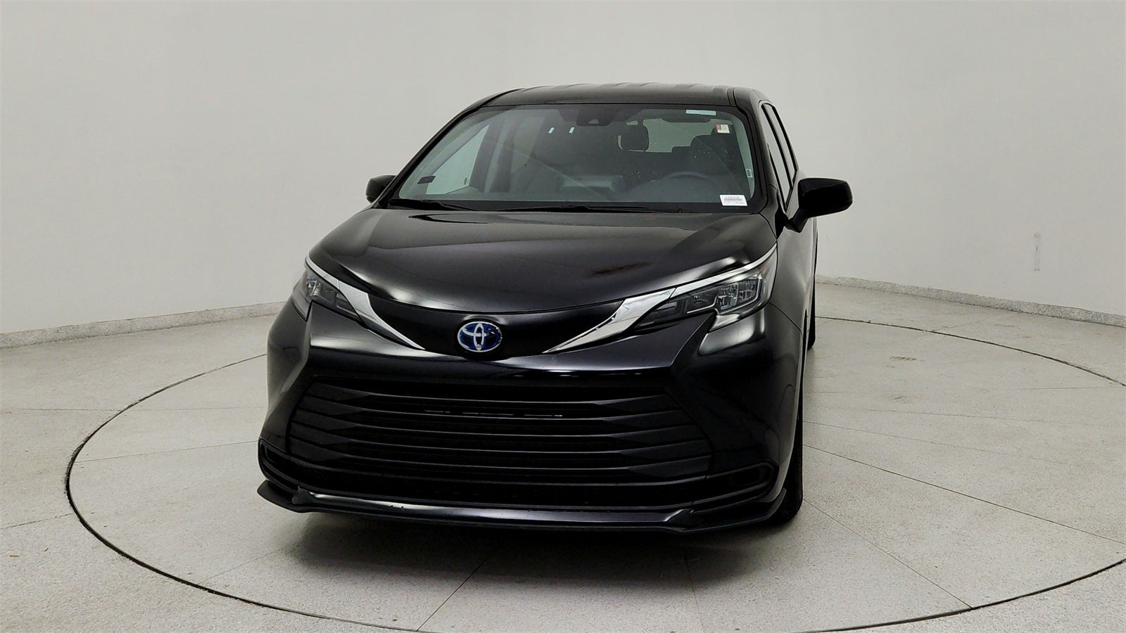 2024 Toyota Sienna LE 8 Passenger