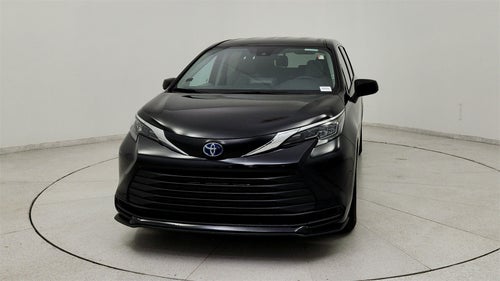 2024 Toyota Sienna LE 8 Passenger