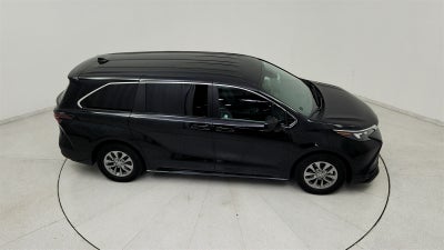2024 Toyota Sienna LE 8 Passenger