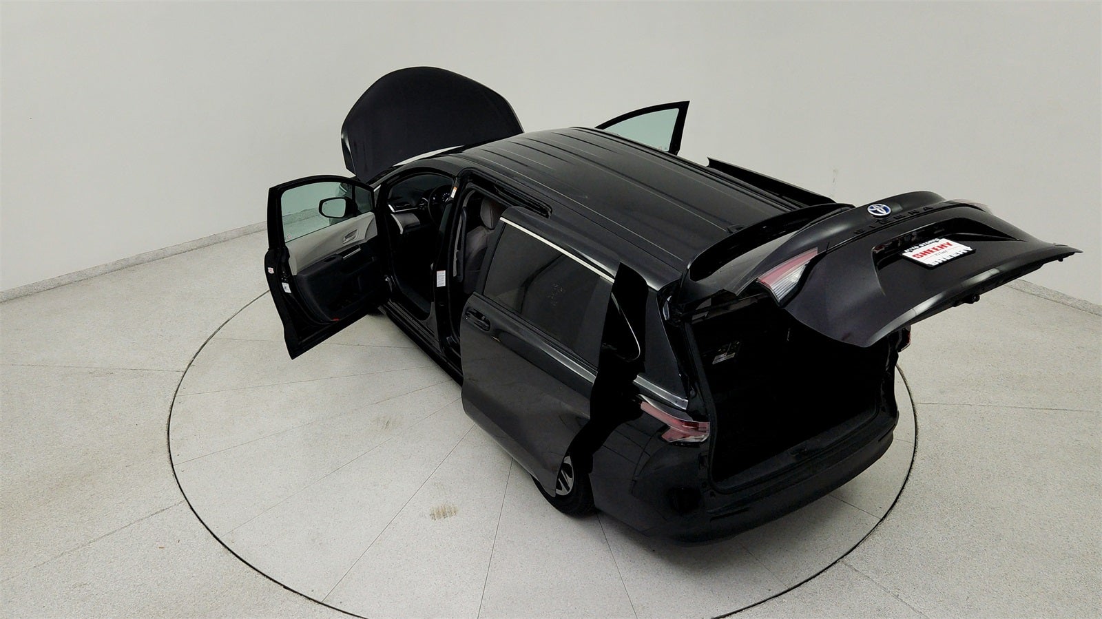 2024 Toyota Sienna LE 8 Passenger