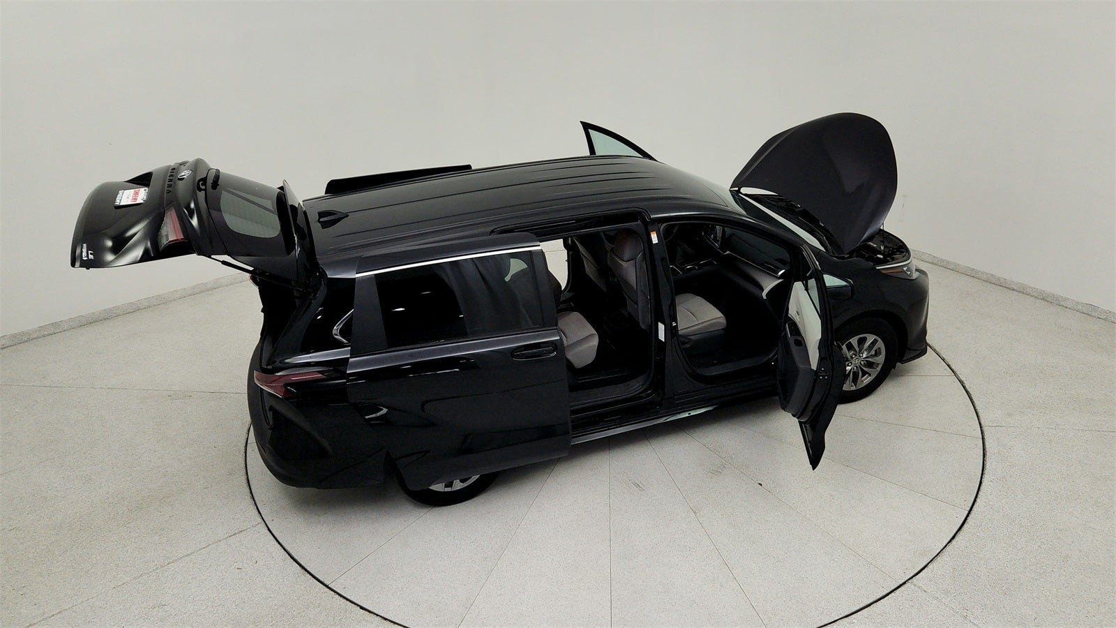 2024 Toyota Sienna LE 8 Passenger