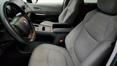 2024 Toyota Sienna LE 8 Passenger
