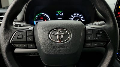 2024 Toyota Sienna LE 8 Passenger