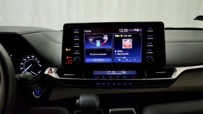 2024 Toyota Sienna LE 8 Passenger