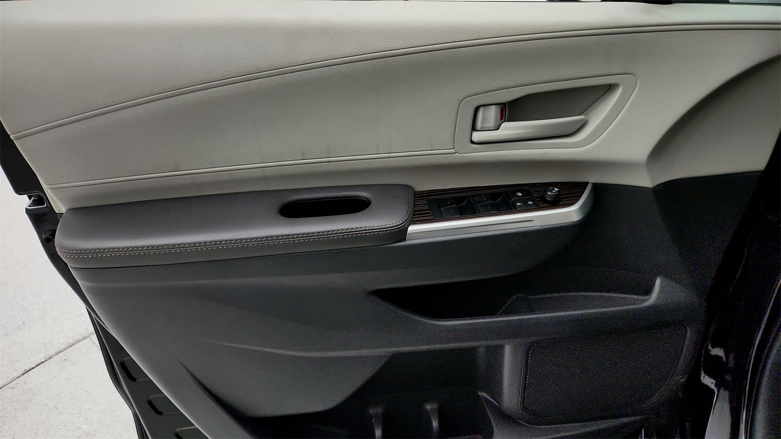 2024 Toyota Sienna LE 8 Passenger