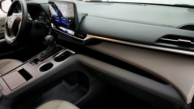 2024 Toyota Sienna LE 8 Passenger