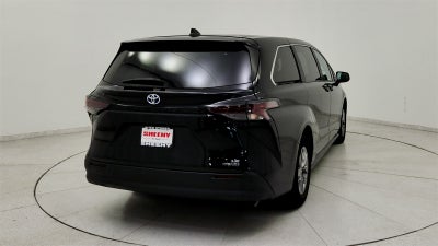 2024 Toyota Sienna LE 8 Passenger