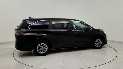 2024 Toyota Sienna LE 8 Passenger