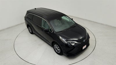2024 Toyota Sienna LE 8 Passenger