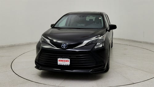 2024 Toyota Sienna LE 8 Passenger