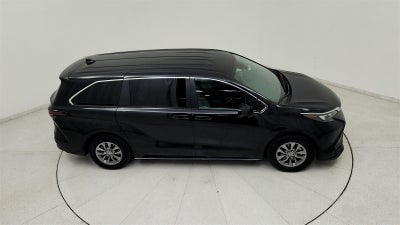 2024 Toyota Sienna LE 8 Passenger