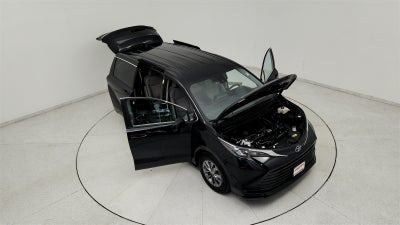 2024 Toyota Sienna LE 8 Passenger