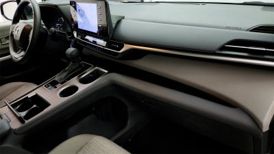 2024 Toyota Sienna LE 8 Passenger