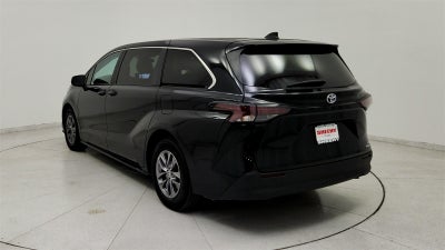 2024 Toyota Sienna LE 8 Passenger