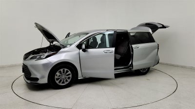 2024 Toyota Sienna LE 8 Passenger