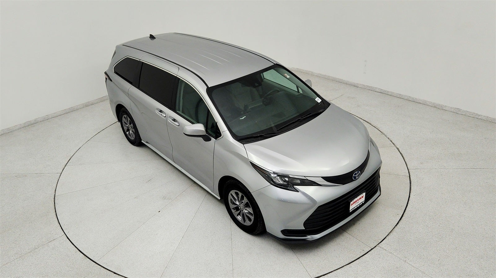 2024 Toyota Sienna LE 8 Passenger