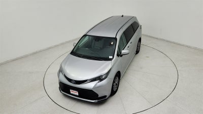 2024 Toyota Sienna LE 8 Passenger