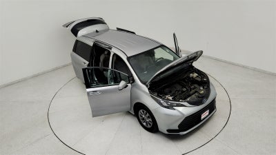 2024 Toyota Sienna LE 8 Passenger