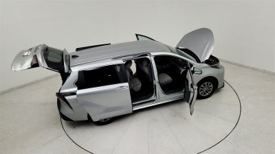 2024 Toyota Sienna LE 8 Passenger