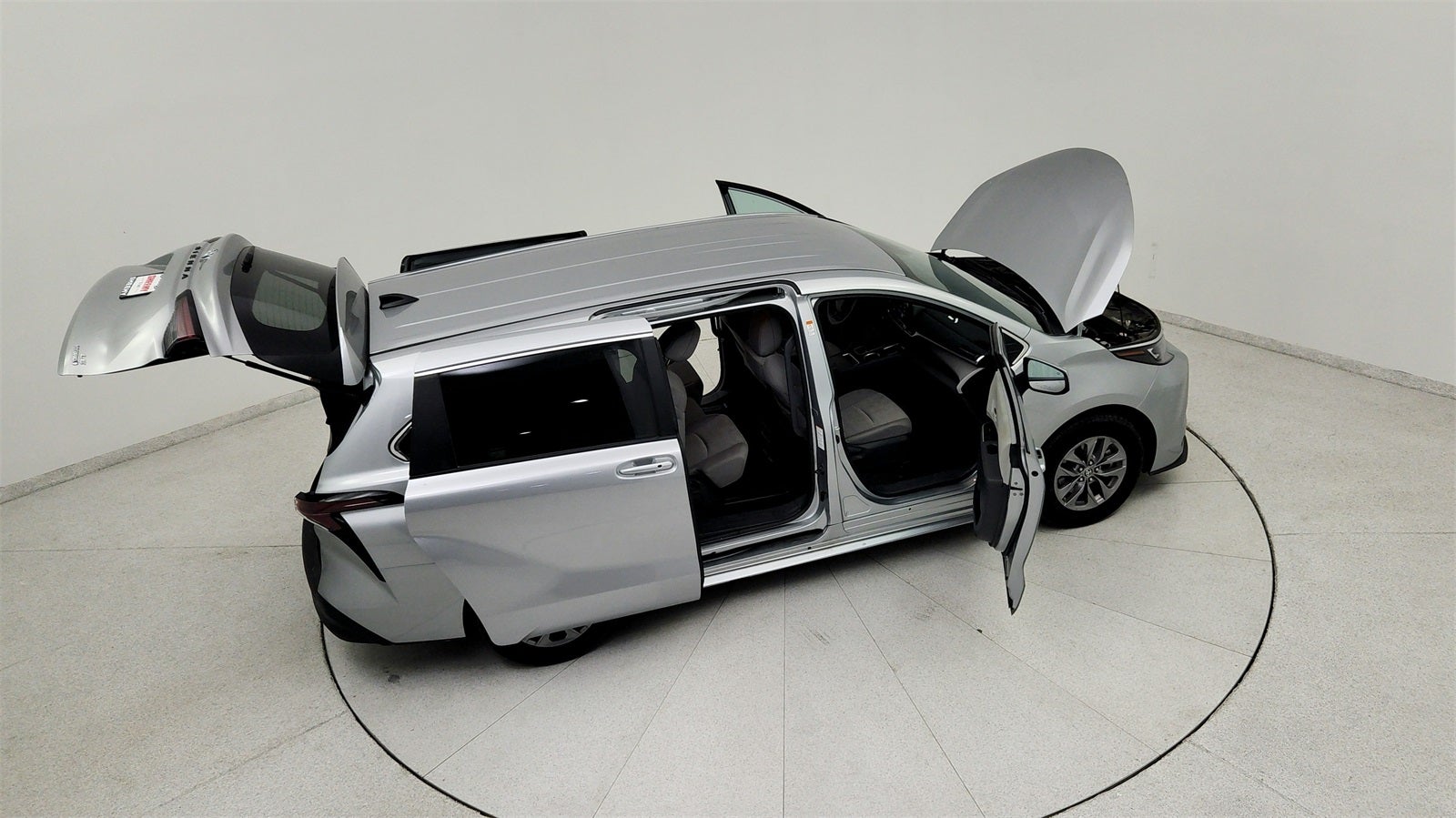 2024 Toyota Sienna LE 8 Passenger