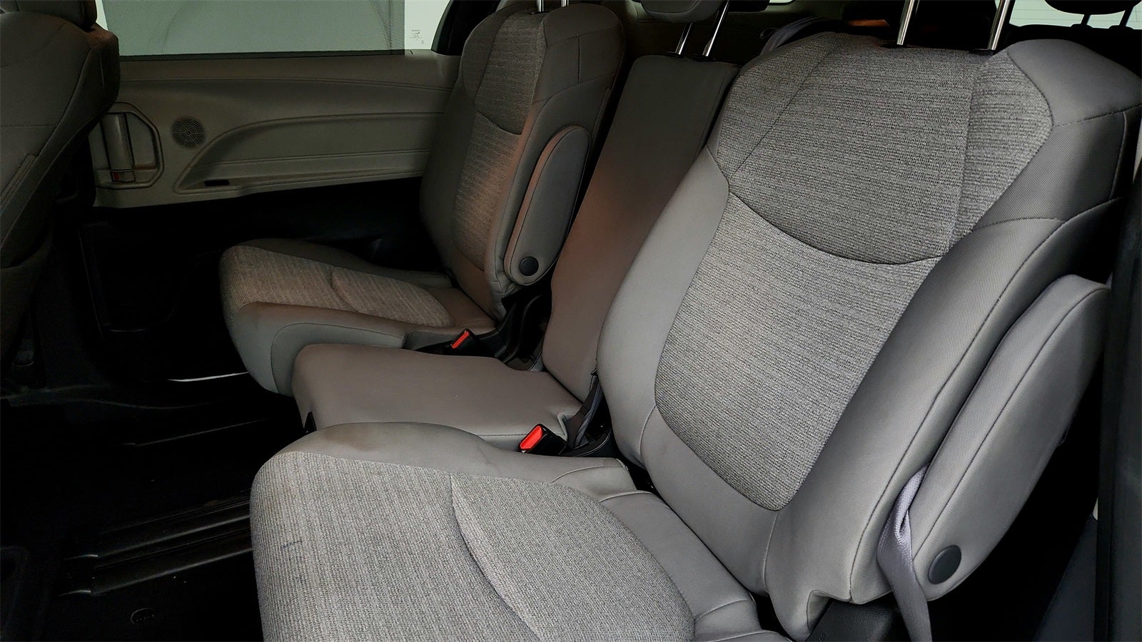 2024 Toyota Sienna LE 8 Passenger